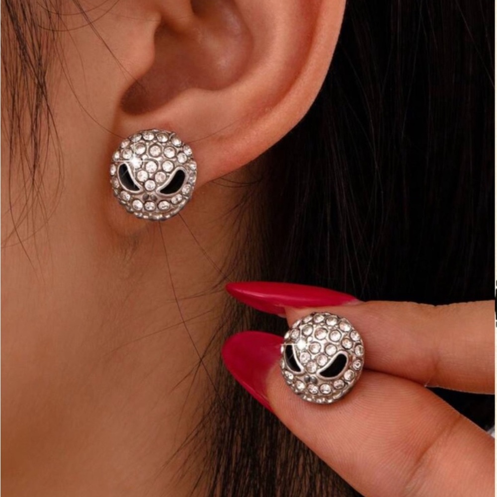 💀🆕💀Halloween Skull Stud Earrings